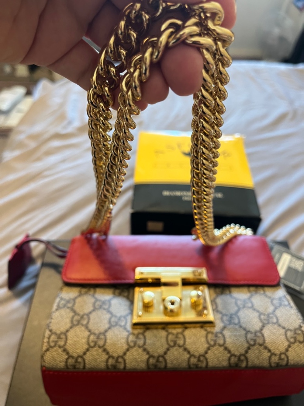 Gucci Red and Beige GG Canvas Shoulder Bag with Gold Chain - Picture 4 of 10